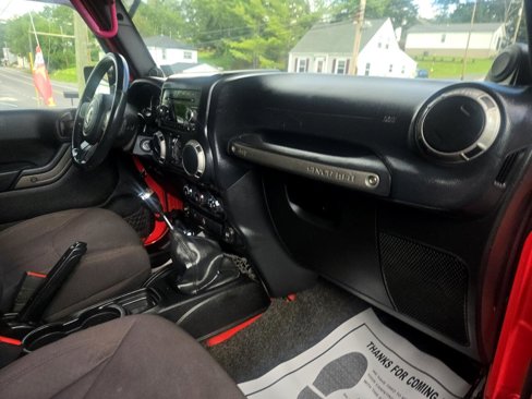 Used 2013 Jeep Wrangler Unlimited Sport image 86