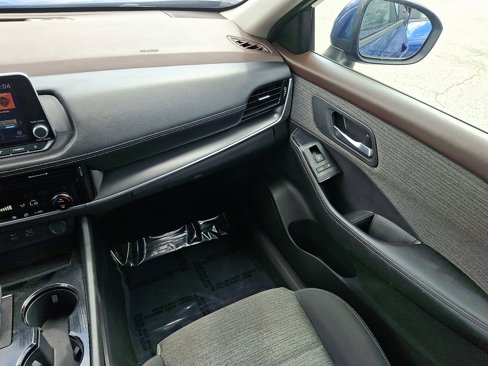 Certified 2023 Nissan Rogue SV image 16