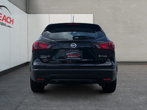 Used 2019 Nissan Rogue Sport SV image 14