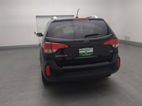 Used 2015 Kia Sorento LX image 6