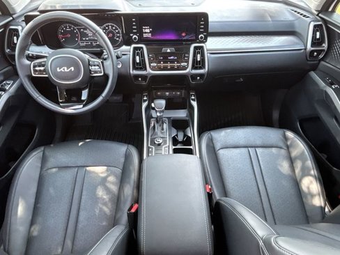 Used 2023 Kia Sorento S image 20