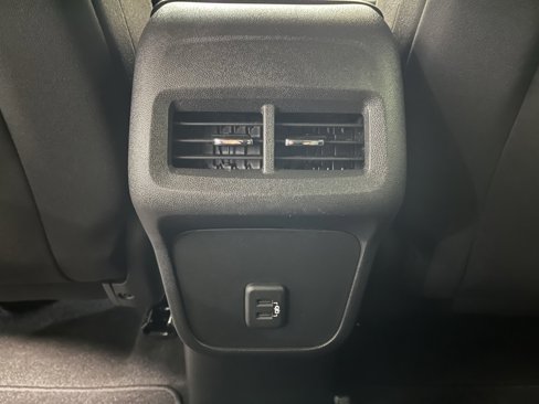 Used 2020 Chevrolet Equinox LS image 16
