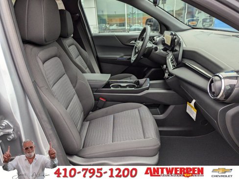 New 2025 Chevrolet Equinox LT w/ Safety and Technology Package image 8