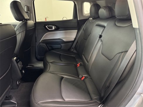 Used 2022 Jeep Compass Limited image 7
