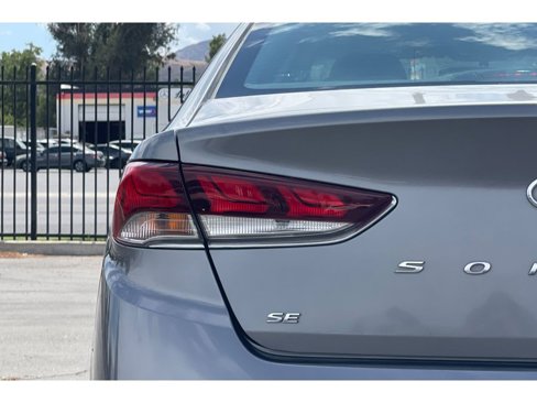 Used 2018 Hyundai Sonata SE w/ Cargo Package image 41