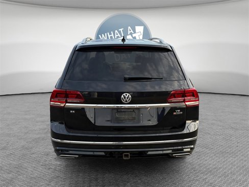 Used 2018 Volkswagen Atlas SE w/ R-Line Package image 4
