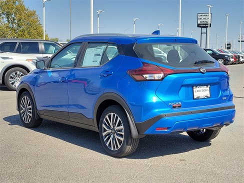 New 2024 Nissan Kicks SV image 7