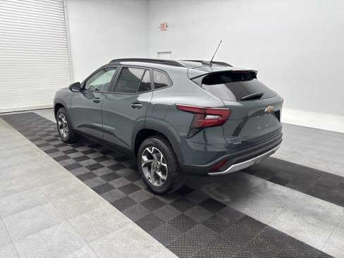 New 2025 Chevrolet Trax LT w/ LT Convenience Package image 5