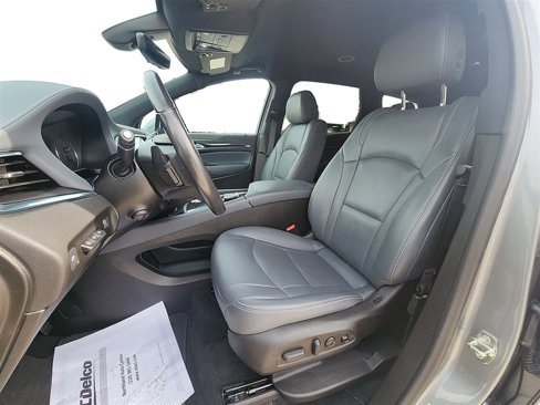 Used 2023 Buick Enclave Premium image 9