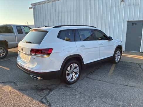 Used 2021 Volkswagen Atlas SE image 3