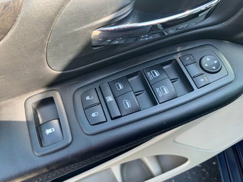 Used 2014 Dodge Grand Caravan SXT image 10