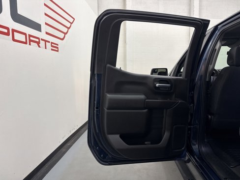 Used 2020 Chevrolet Silverado 1500 Custom w/ Custom Value Package image 50