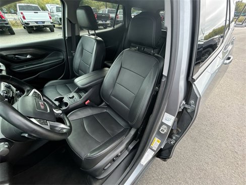 Used 2024 GMC Terrain SLT image 19