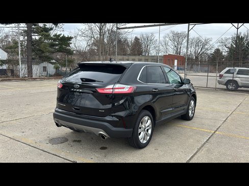 Used 2022 Ford Edge Titanium image 5