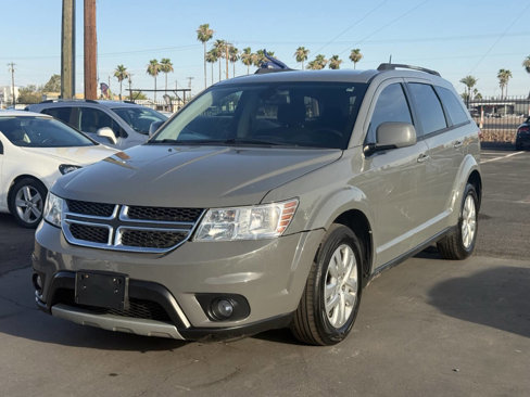 Used 2019 Dodge Journey SE image 2