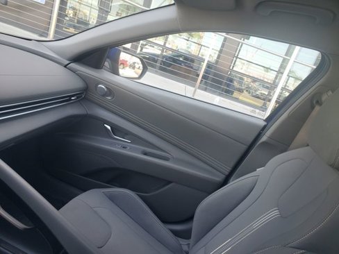 Used 2023 Hyundai Elantra SEL w/ Convenience Package image 22
