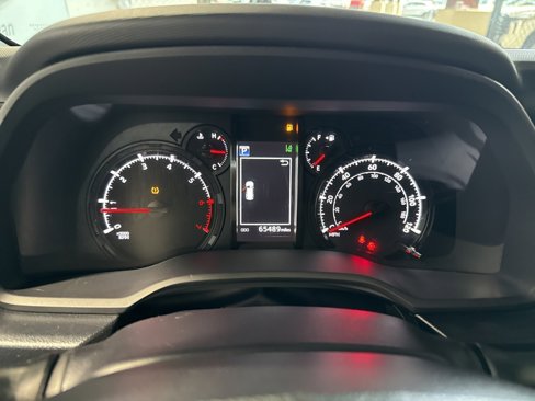 Used 2020 Toyota 4Runner SR5 image 39