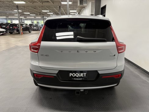 Used 2020 Volvo XC40 T5 Momentum w/ Premium Package image 5