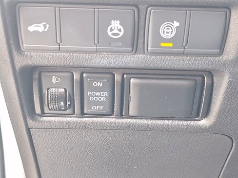 Used 2018 Nissan Armada Platinum w/ Captain Seat Package image 43