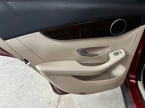 Used 2019 Mercedes-Benz GLC 300 w/ Parking Assistance Package image 11