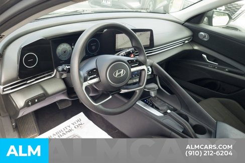 Used 2024 Hyundai Elantra SEL image 15