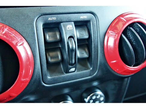Used 2018 Jeep Wrangler Unlimited Sahara image 22