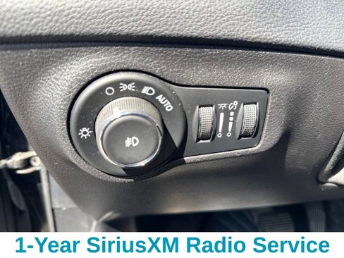 Used 2017 Jeep Compass Latitude w/ Popular Equipment Group image 12