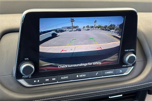 Used 2024 Nissan Rogue SV image 27
