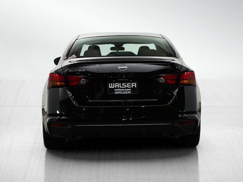 Used 2024 Nissan Altima 2.5 S image 4