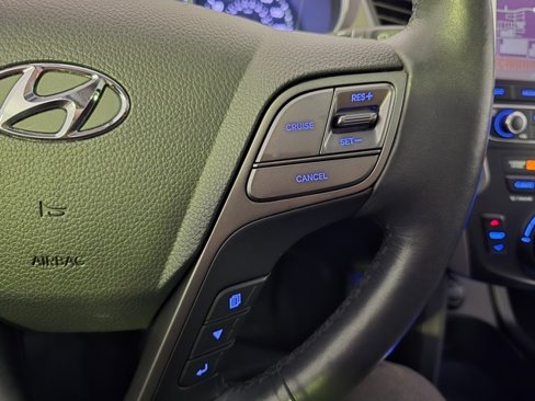 Used 2017 Hyundai Santa Fe Limited image 21