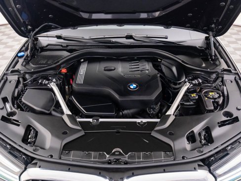 Certified 2022 BMW 530i xDrive w/ Premium Package image 33