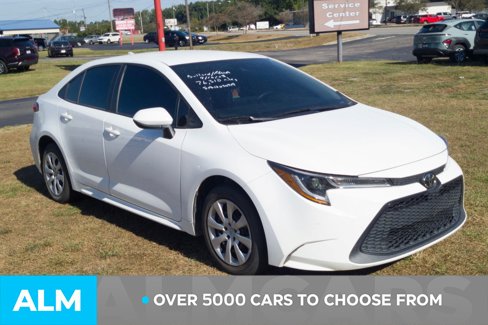 Used 2022 Toyota Corolla LE image 3