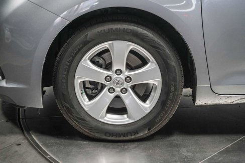 Used 2016 Toyota Sienna LE image 9