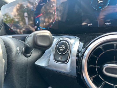 Used 2023 Mercedes-Benz GLB 250 4MATIC image 13