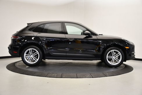 Used 2023 Porsche Macan Turbo image 8