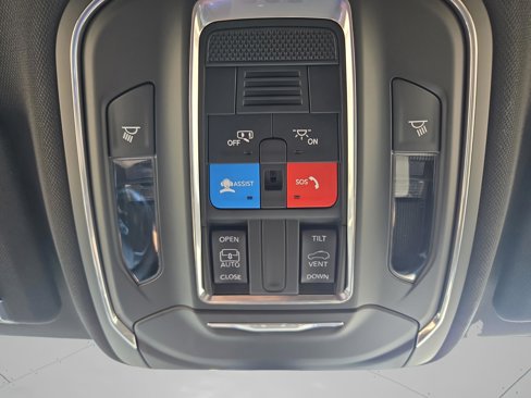 New 2025 Jeep Grand Cherokee Laredo X image 10