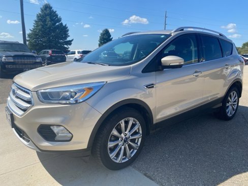 Used 2017 Ford Escape Titanium image 3