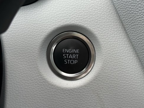 Used 2025 Toyota Corolla SE image 29