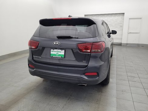 Used 2019 Kia Sorento LX image 7