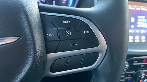 Used 2018 Chrysler 300 Touring image 39