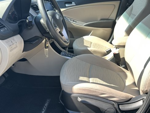 Used 2016 Hyundai Accent SE w/ Option Group 02 image 9