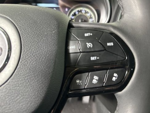 Used 2023 Jeep Cherokee Altitude Lux image 20