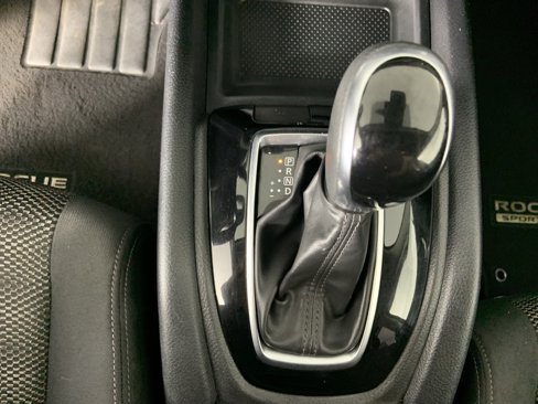 Used 2020 Nissan Rogue Sport SV image 14