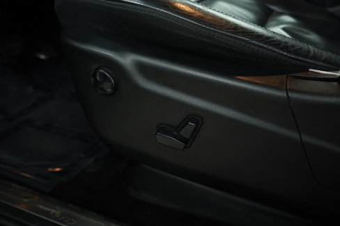 Used 2019 Jeep Grand Cherokee Limited w/ Luxury Group II image 23