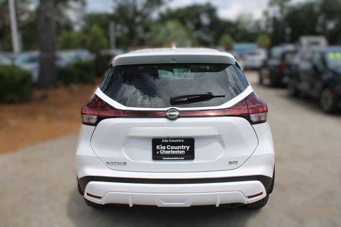 Used 2022 Nissan Kicks SR w/ Premium Package image 8