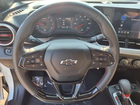 Used 2024 Chevrolet Trax RS w/ Driver Confidence Package image 28