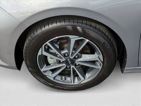 Used 2023 Kia Forte LXS w/ LXS Technology Package image 22