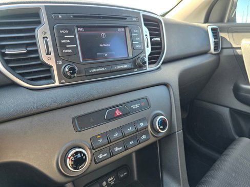 Used 2017 Kia Sportage LX image 30