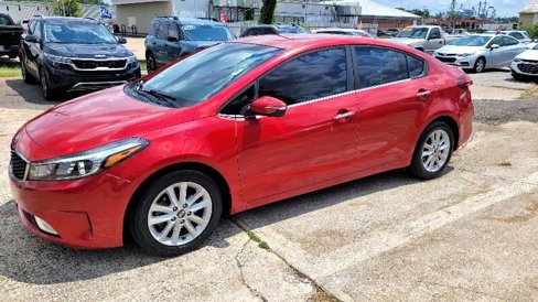 Used 2017 Kia Forte S w/ S Technology Package image 2