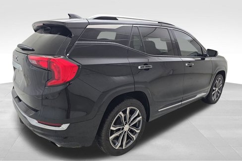 Used 2018 GMC Terrain Denali w/ Advanced Safety Package image 9
